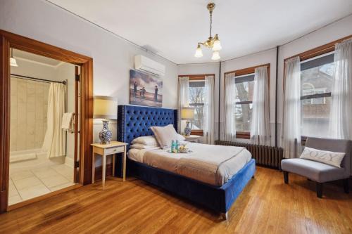 Summit - University Bed & Breakfast | Historic District BnB