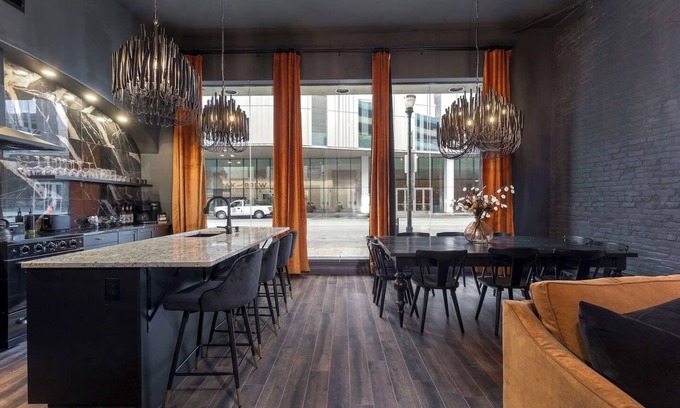 Downtown Louisville Condo | Historic District Hideaway. 4bed