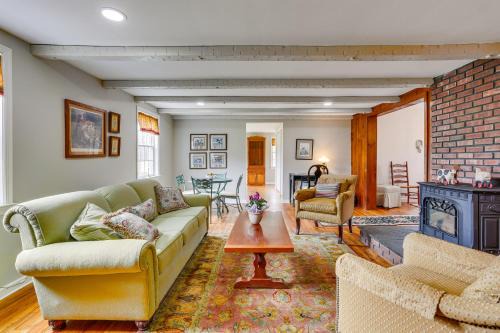 Layton House | Historic Farmhouse in Layton with Deck!