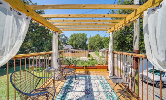 Fort Smith Cottage | Historic Fort Smith Cottage < 1 Mi to Downtown!