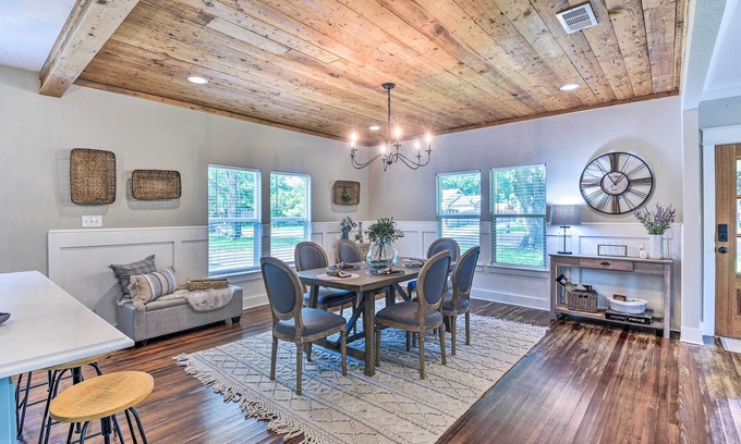 Waxahachie House | Historic + Fully Renovated Waxahachie Home!