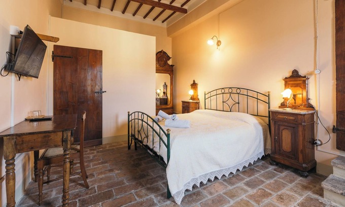 Pergola Bed & Breakfast | Historic home in the center