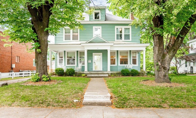 Bardstown House | Historic Home with Secret Speakeasy right Downtown