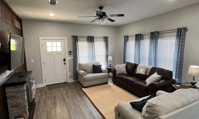Downtown Historic House | Historic Home with Remodeled Interior Just 3 Blocks from Heart of Downtown