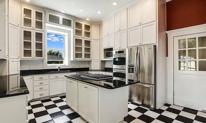 Elgin House | Historic Mansion with Modern Amenities