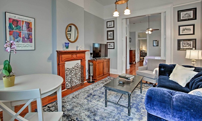 Fairgrounds Apartment | Historic New Orleans Apt. 10 minutes to the French Quarter