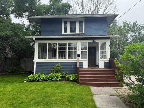 Fargo House | Historic North Fargo Charm near NDSU