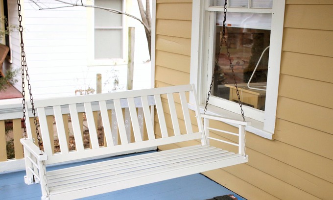 Lawrence House | Historic Old West Lawrence - Minutes to beautiful Mass St, KU, Sports Pavillion