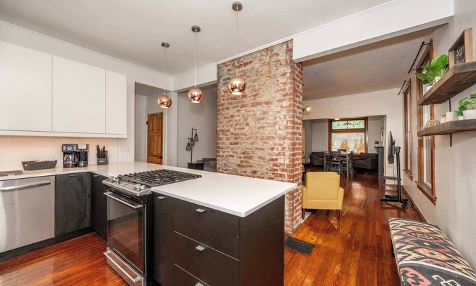 Dayton House | Historic Retreat Gateway