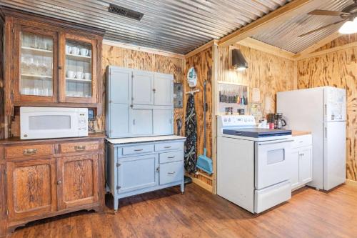 Rockaway Beach House | Historic Rockaway Beach Cottage 15