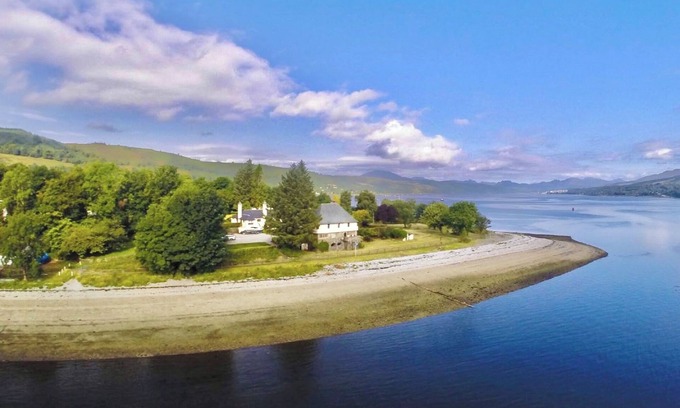 Rosneath House | Historic Scottish Loch Side Home of a Royal Princess - 20 Miles From Loch Lomond