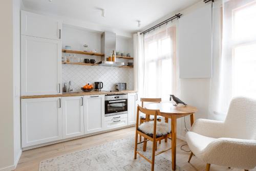 Kesklinn Apartment | Historic stay at city center