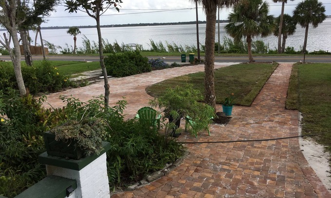 Highland Park House | Historic Strong Haven a Southern Gem on Indian River -