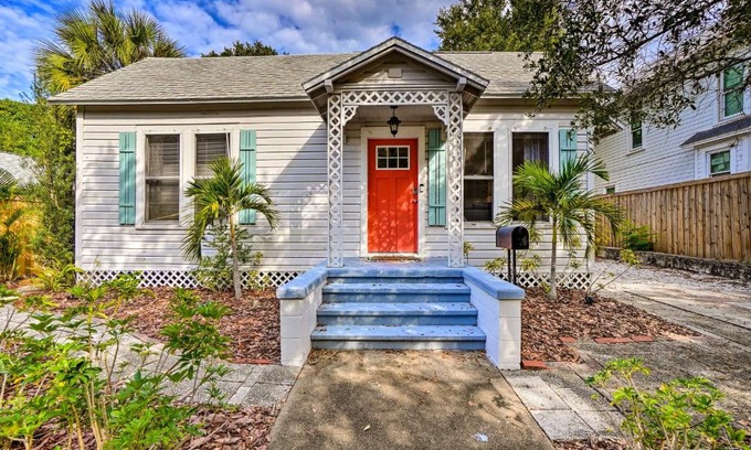Tarpon Springs House | Historic Tarpon Springs Abode about 3 Mi to Beach