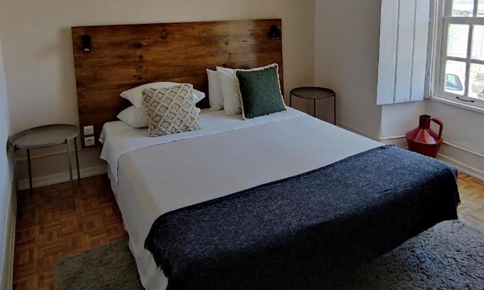 Santa Maria do Castelo e Sao Miguel Apartment | Historic Torres Vedras