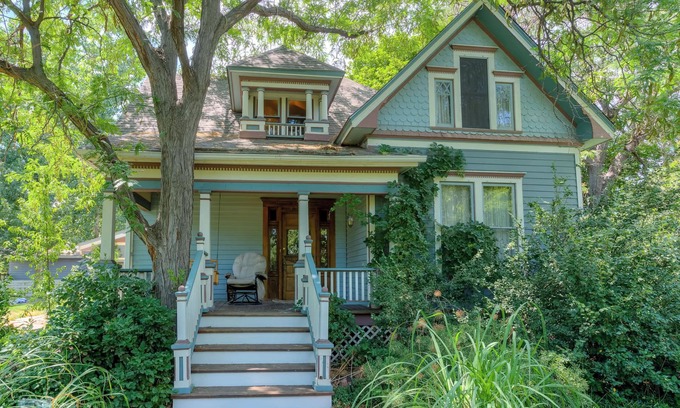 Newlands House | Historic Victorian - Easy Access to CU, Pearl Street and Hiking