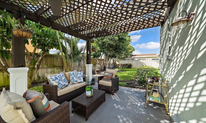Parker Ridge House | Historic West Palm Beach Casita