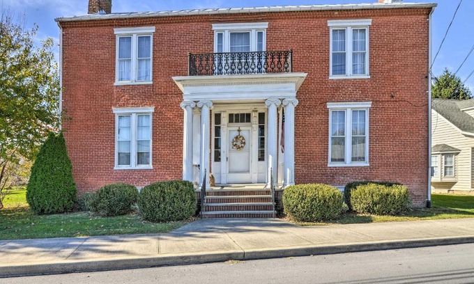 Moorefield House | Historic West Virginia Home Built in 1854!