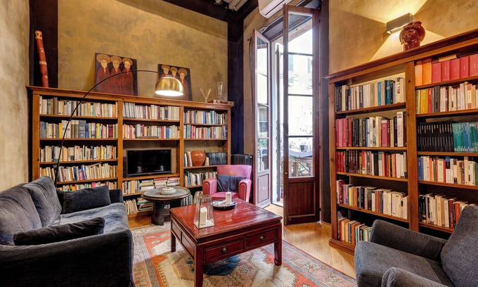 Santa Croce Apartment | Historical apartment in the heart of Florence with exclusive terrace