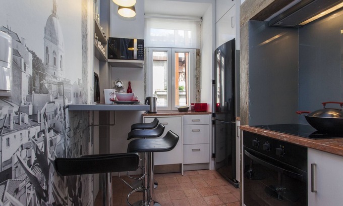 Encarnacao Apartment | Historical Lisbon Apartment