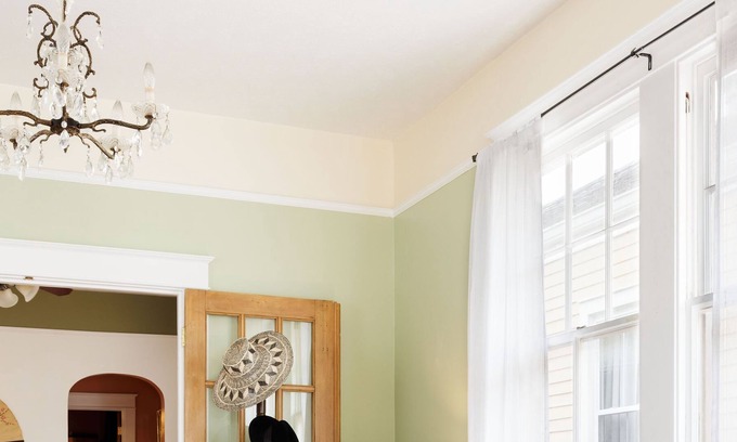 Esplanade Ridge Apartment | Historical New Orleans Cottage