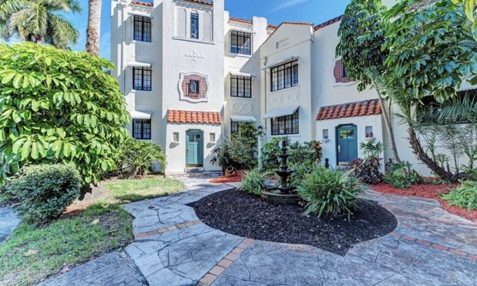 Bradenton Condo | Historical Peaceful Former Hotel in Promenade Riverwalk Downtown Area