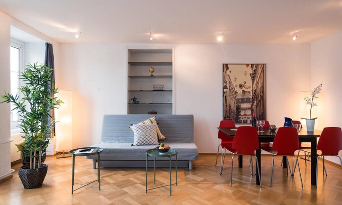 Lucerne Apartment | Hitrental Chapel Bridge Apartments