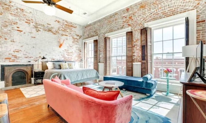 Galveston House | HML Strand Studio #301