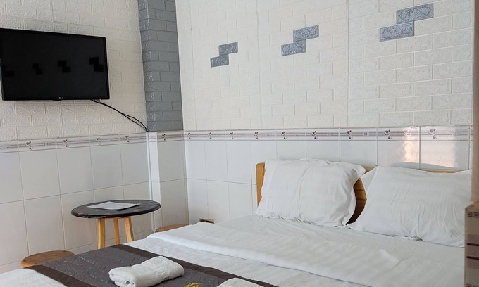 Phuong 15 Hotel | Hoa Anh Anh