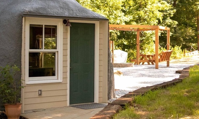 Slater House | Hobbit Hideaway - Do Something Different!