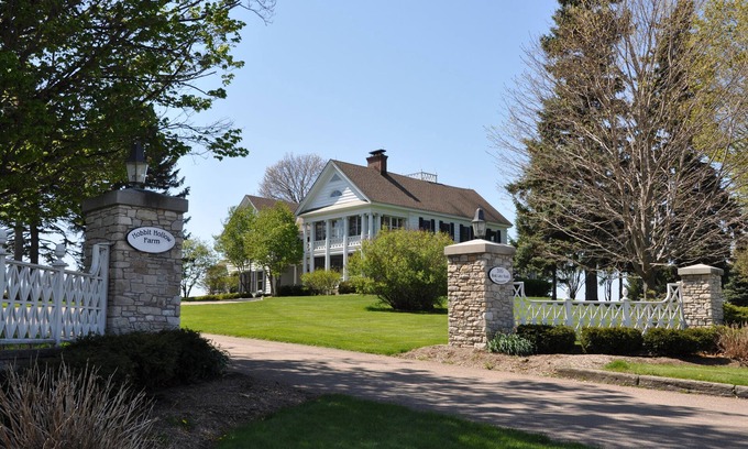 Skaneateles House | Hobbit Hollow House, a Turn of the Century Colonial Revival Farmhouse