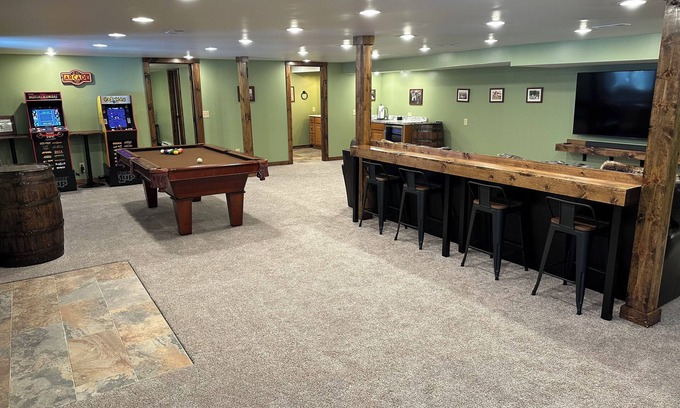 Rockbridge Cabin | Hocking Hills Cabin- private hot tub, hiking trail, caves, fire pit, pool table