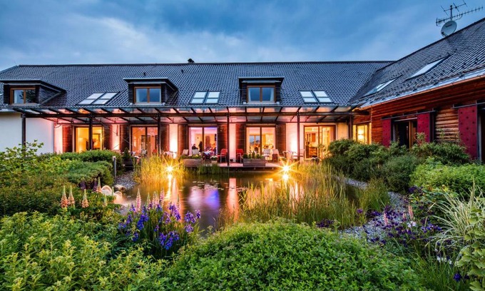 Pflaumdorf Hotel | Hofgut Algertshausen