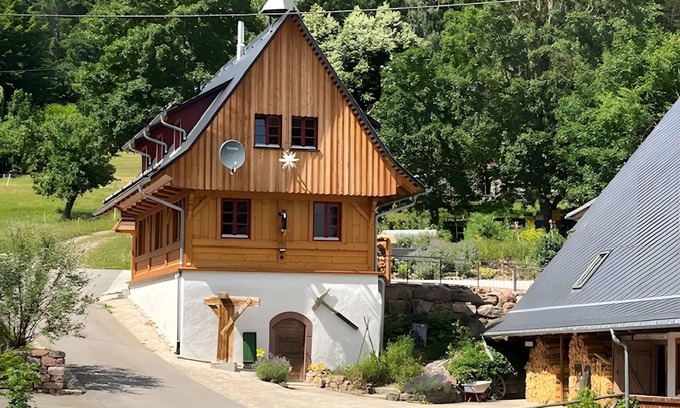 Koenigsfeld im Schwarzwald House | Holiday Home 'Kornspeicher Untere Mühle' with Private Terrace and Wi-Fi