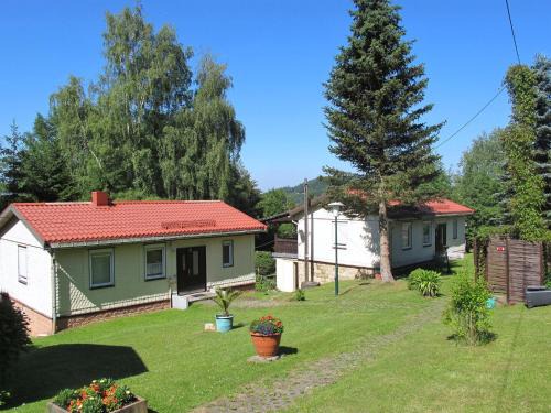Steinbach-Hallenberg House | Holiday Home Aurora-2 by Interhome