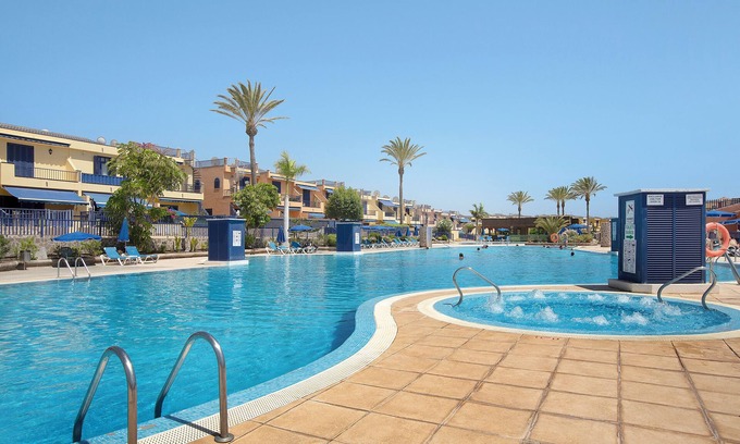 Costa Meloneras Villa | Holiday Home "Villa Bahia Meloneras" with free airport shuttle and parking