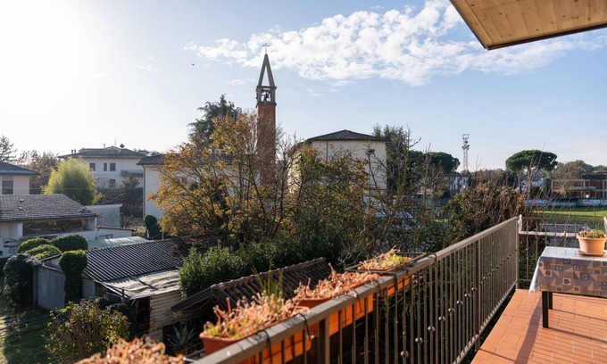 Civitella in Val di Chiana House | Holiday Home 'Villetta Della Regola Ad Arezzo' with Private Terrace