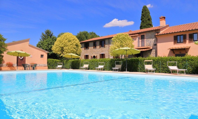 Passignano sul Trasimeno House | Holiday apartment in farmhouse - Melograno - Residenze San Martino