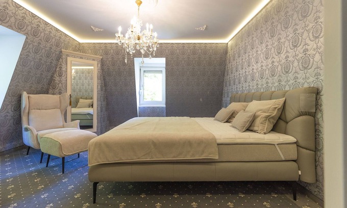 Bad Urach Apartment | Holiday Apartment 'Romance in the Castle' with Mountain View