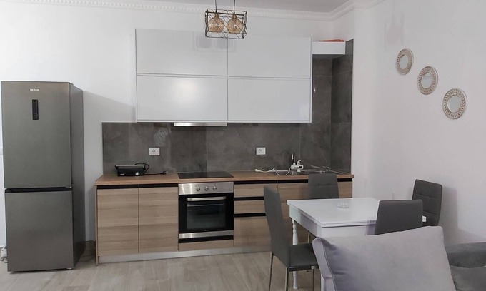 Himare Apartment | Holiday Apartament in Himare AlbanianApartament that fits 6 people nIn thecentre
