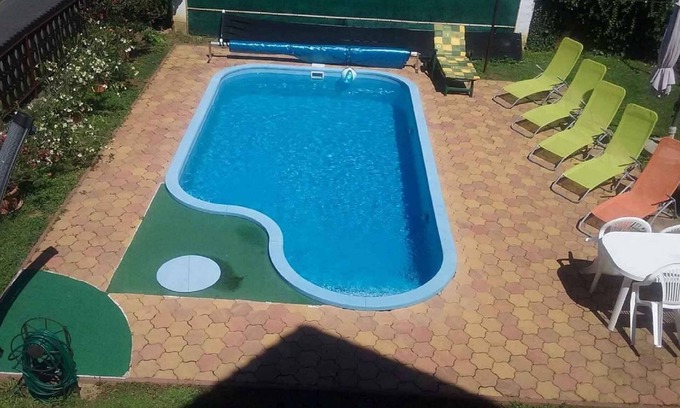 Balatonszarszo Apartment | Holiday apartment with Pool and Internet
