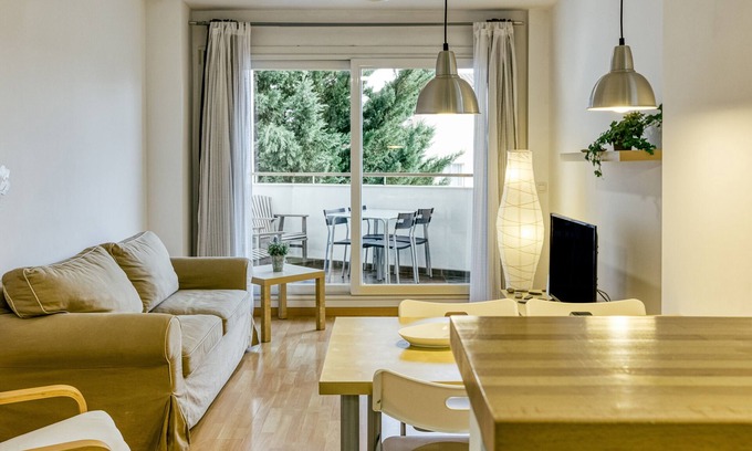Santa Margarida Apartment | Holiday Apartment 'Aquamarina 103' with Shared Pool, Terrace & Wi-Fi