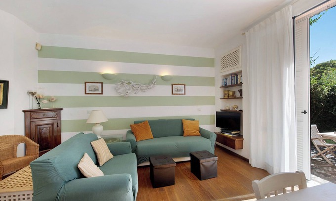 Arenzano Apartment | Holiday Apartment "Du House - Arenzanohost" with Garden & Wi-Fi