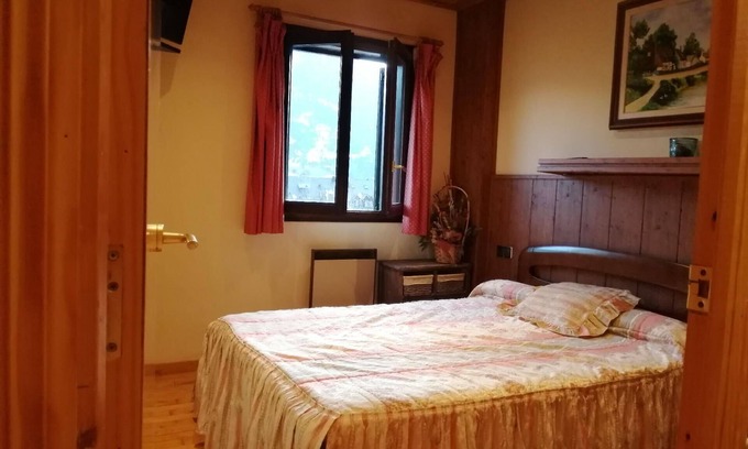 Pla de l'Ermita Apartment | Holiday apartment Caldes de Boi for 1 - 4 persons with 1 bedroom - Holiday apartment in one or multi