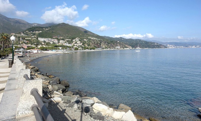 Arenzano Apartment | Holiday Apartment "Europa - Arenzanohost" with Balcony