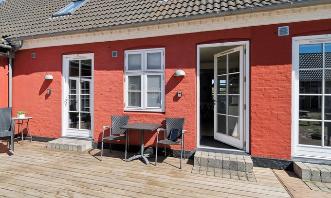 Akirkeby Apartment | Holiday apartment for 4 with shared pool