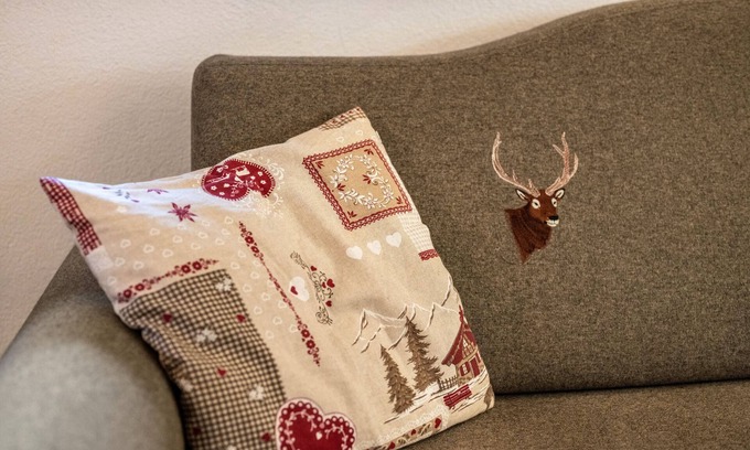 Valle Aurina Apartment | Holiday Apartment 'Schwarzenstein' with Shared Whirlpool & Garden