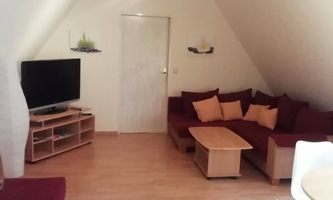 Plau am See Apartment | Holiday Apartment 'Loewe' with Wi-Fi