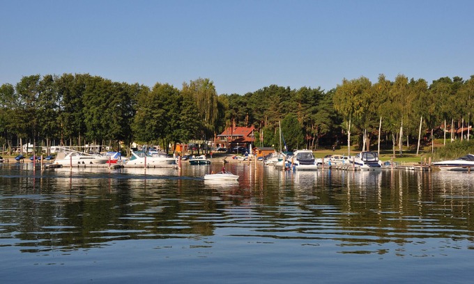 Muritz Apartment | Holiday Apartment 'Maribell Jabel' with Lake View, Terrace and Wi-Fi