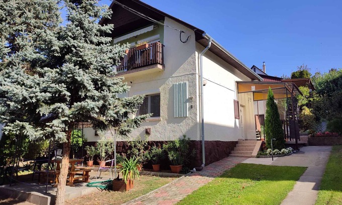 Siofok Apartment | Holiday apartment near the beach with wifi and air conditioning